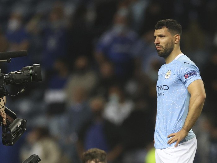 Manchester Citys Sergio Aguero grimaces at the end of the Champions League final soccer match between Manchester City and Chelsea at the Dragao Stadium in Porto, Portugal, Saturday, May 29, 2021. (Carl Recine/Pool via AP)