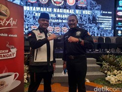 Irjen Teddy Minahasa yang Hobi Koleksi Mobil-mobil Bongsor