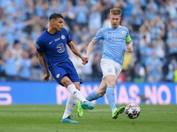 Angkat Trofi Liga Champions, Thiago Silva Berterima Kasih ke Lampard