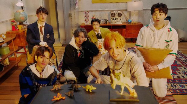 EXO Don't Fight the Feeling