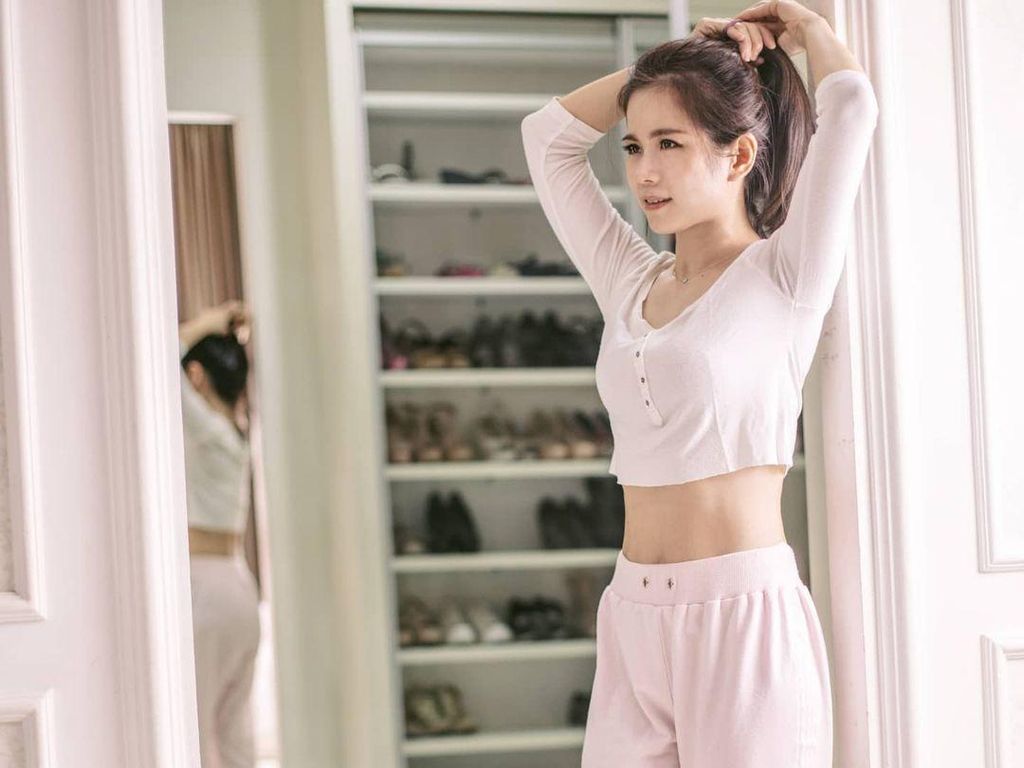 Viral di TikTok, Cece Awet Muda yang Bikin Salah Fokus Viral di TikTok, Cece Awet Muda yang Bikin Salah Fokus