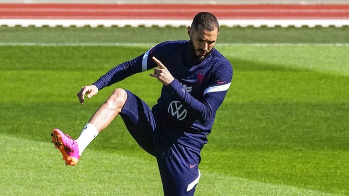 Frances Karim Benzema attend a training session of the French national soccer team at Clairefontaine training center, outside Paris, Friday, May 28, 2021. Pushing the European Championship back a year because of the coronavirus pandemic has given some teams a chance to rebuild or integrate new players. (AP Photo/Michel Euler)