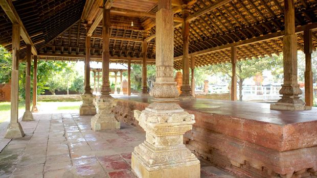 Keraton Kesepuhan Kerajan Cirebon