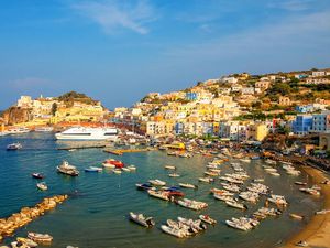 Kota Kecil Ini Tawarkan Menginap Gratis untuk Turis