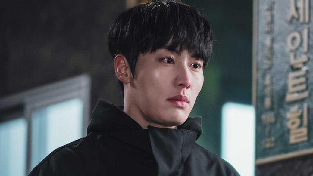 Kwon Hwa-woon pemeran Sung Yo-han