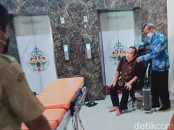 Eks Pimpinan Tersengal-sengal Dievakuasi dari Gedung DPRD Klaten
