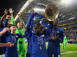 Kebaikan Kante Lainnya: Izinkan Fans Pakai Medali Liga Champions-nya