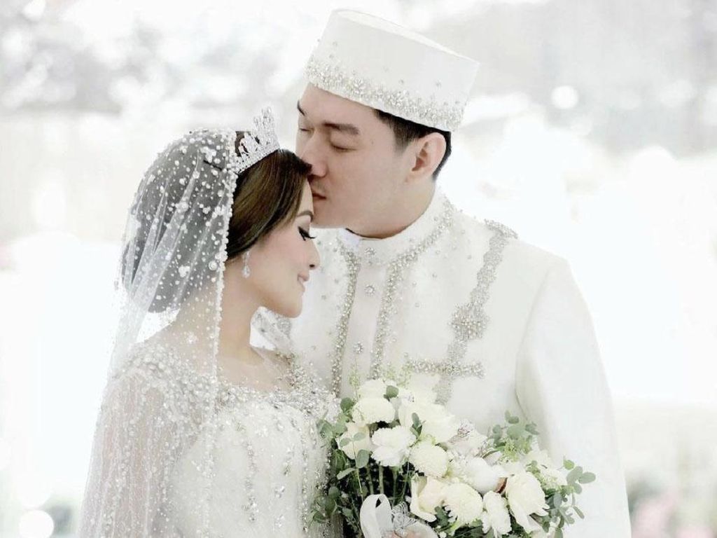 8 Foto Pernikahan Ifan Seventeen dan Citra Monica, Mas Kawinnya Dollar