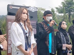 Genjot Ekonomi Lewat Desa Wisata, Sandiaga Gandeng Cinta Laura