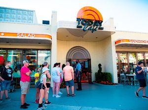 Senangnya Tamu Universal Orlando, Main Tak Perlu Kenakan Masker Lagi