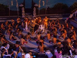 Tari Kecak Tetap Eksis Kala Pandemi