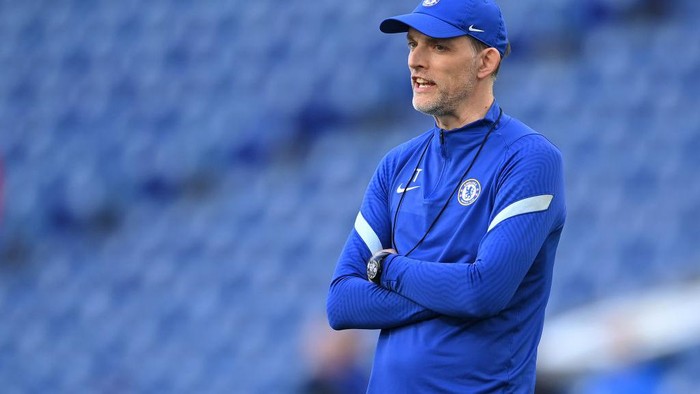 PORTO, PORTUGAL - MAY 28: Thomas Tuchel, Manager of Chelsea looks on during the Chelsea FC Training Session ahead of the UEFA Champions League Final between Manchester City FC and Chelsea FC at Estadio do Dragao on May 28, 2021 in Porto, Portugal. (Photo by David Ramos/Getty Images)