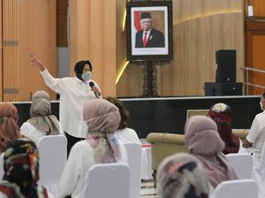 Risma ke Pegawai Kemensos: Tolong Hati Jangan Tertutup