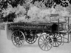 Truk Pertama di Dunia Dibuat Tahun 1896: Pakai Mesin Belakang, Tenaganya 4 dk