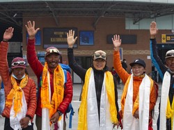 Perempuan Tercepat Capai Puncak Everest Itu Mantan Ibu Guru