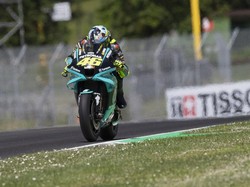 MotoGP Belanda 2021: Rossi Crash! Motornya Hancur