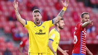 Alvaro Negredo juga masih membuktikan dirinya gacor di usia yang sudah 35 tahun. Ia bisa membantu Cadiz bertahan di LaLiga pada musim pertamanya setelah promosi. Negredo sendiri sudah kenyang bermain di banyak klub Eropa bahkan Timur Tengah, dengan total membuat 276 di level klub sepanjang kariernya. (Foto: Fran Santiago/Getty Images)