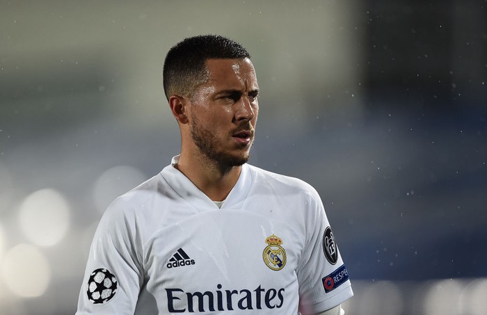 MADRID, SPAIN - APRIL 27:  Eden Hazard of Real Madrid looks on  during the UEFA Champions League Semi Final First Leg match between Real Madrid and Chelsea FC at Estadio Alfredo Di Stefano on April 27, 2021 in Madrid, Spain. Sporting stadiums around Spain remain under strict restrictions due to the Coronavirus Pandemic as Government social distancing laws prohibit fans inside venues resulting in games being played behind closed doors. (Photo by Denis Doyle/Getty Images)