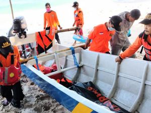 Balita Terseret Ombak Saat Diajak Selfie di Pantai Kebumen Ditemukan Tewas
