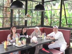 Misteri Pertemuan Ibunda Larissa Chou dan Alvin Faiz di Mobil