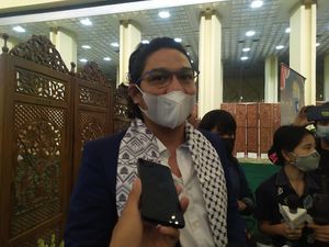 Pasha Ungu Ungkap Siap Maju Pilgub DKI Pasha Ungu Ungkap Siap Maju Pilgub DKI