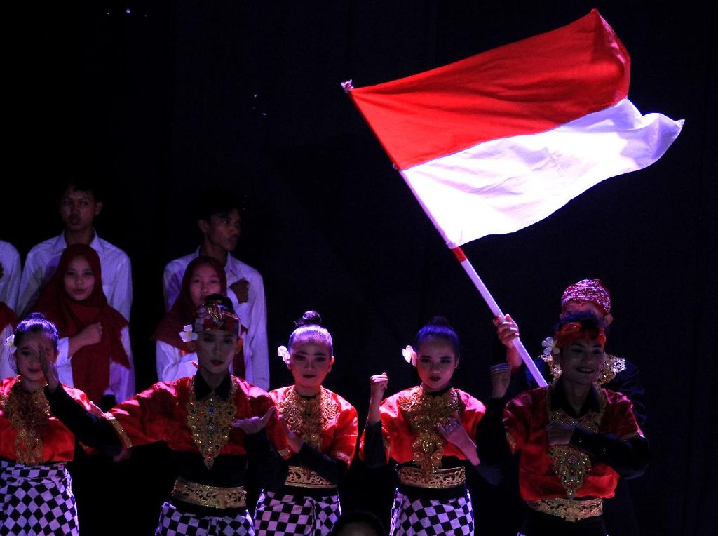 Tentang Pluralisme dan Contohnya di Indonesia