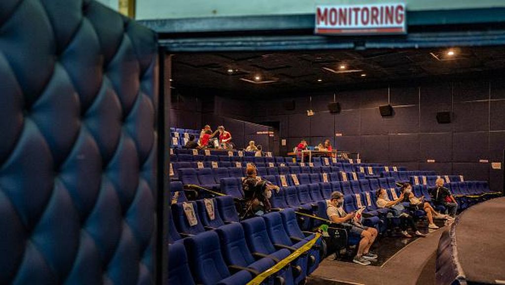 Potret Bioskop di Manila yang Disulap Jadi Lokasi Vaksinasi Corona