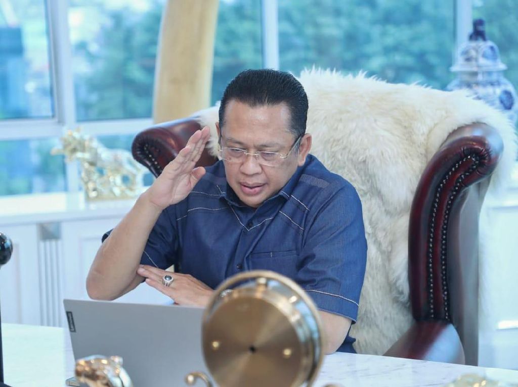 Edhie Yudhoyono Raih Doktor di IPB, Bamsoet: Terus Berkarya Mas Ibas Edhie Yudhoyono Raih Doktor di IPB, Bamsoet: Terus Berkarya Mas Ibas