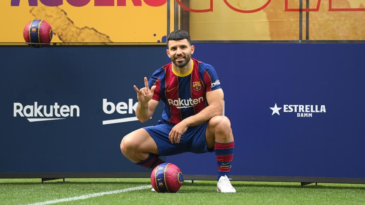 Sergio Aguero akan debut untuk Barcelona saat menjamu Valencia malam ini? (Foto: Getty Images/David Ramos)