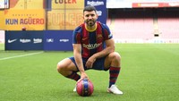Aguero sebelumnya menghabiskan karier 10 tahun di Manchester City. (Foto: Getty Images/David Ramos)