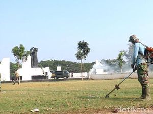 Peringati Hari Lahir Pancasila, TNI Karawang Bebersih Tempat Sejarah