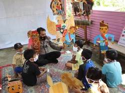 Cara Polisi di Kediri Tumbuh Kembangkan Nasionalisme di Hari Lahirnya Pancasila