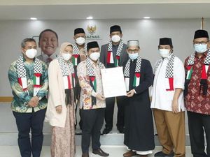 UAH Salurkan Donasi Rp 6,3 M buat Beasiswa Pelajar Palestina ke BAZNAS UAH Salurkan Donasi Rp 6,3 M buat Beasiswa Pelajar Palestina ke BAZNAS