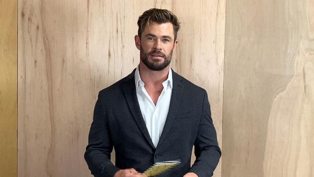 UNSPECIFIED LOCATION  MARCH 7: In this screengrab, Chris Hemsworth speaks at the 26th Annual Critics Choice Awards on March 07, 2021.   Getty Images/Getty Images for the Critics Choice Association/AFP (Photo by GETTY IMAGES / GETTY IMAGES NORTH AMERICA / Getty Images via AFP)