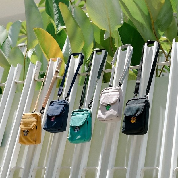 Rekomendasi Phone Bag Lokal