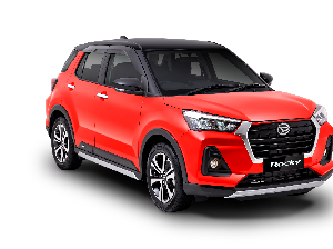 5 Alasan Daihatsu Rocky Cocok Dikendarai di Indonesia