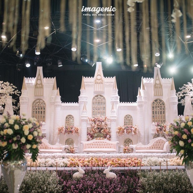 Dekorasi Pelaminan Dekorasi Pelaminan/instagram.com/nandaarsynt