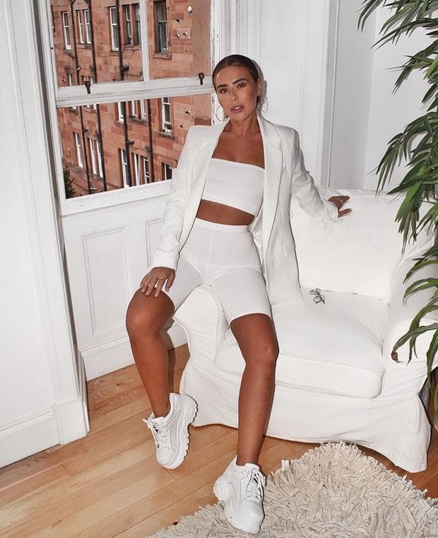 foto: Biker shorts dengan blazer/pinterest.com/Sem Jess