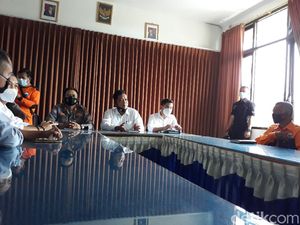 Pemakaman Jenazah Corona Tanpa Prokes di Bantul Berbuntut Aduan Polisi Pemakaman Jenazah Corona Tanpa Prokes di Bantul Berbuntut Aduan Polisi