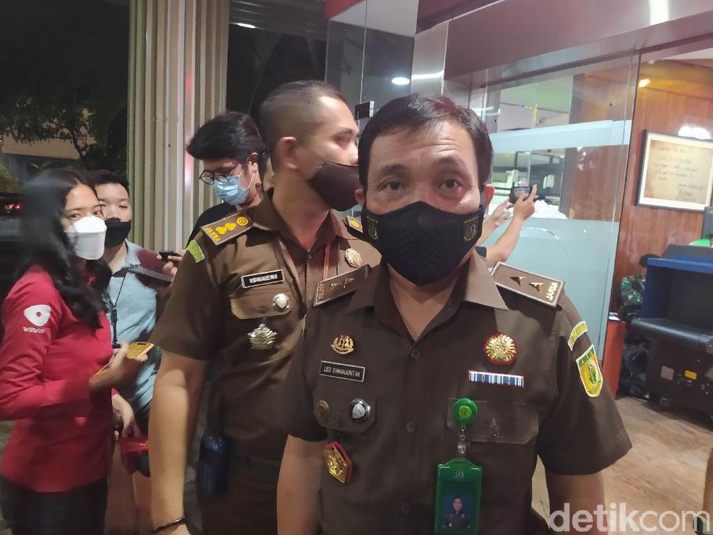 Berkas Eks Ketua BPA Bumiputera Nurhasanah Dilimpahkan ke PN Jaksel Berkas Eks Ketua BPA Bumiputera Nurhasanah Dilimpahkan ke PN Jaksel