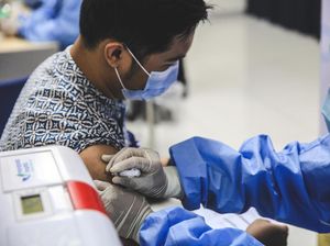 Karyawan Bank Mayapada di 83 Kota Ikut Vaksinasi Gotong Royong