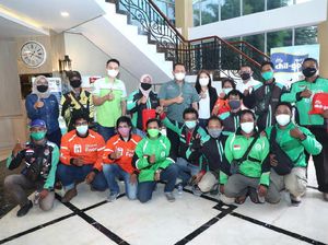 Ketua MPR Serahkan Paket Bantuan Susu untuk 1.500 Pengemudi Ojol