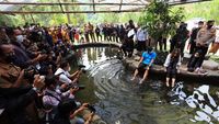 Momen Menteri Pariwisata Kunjungi Desa Wisata Cibuntu