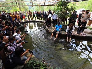 Momen Menteri Pariwisata Kunjungi Desa Wisata Cibuntu