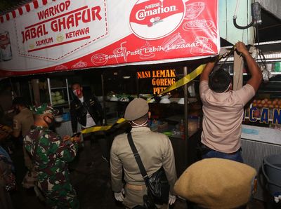 Bandel! Warkop di Aceh Ini Disegel Petugas
