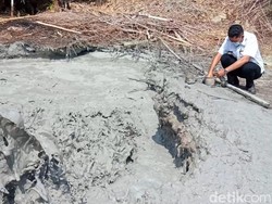 Dinas ESDM Jabar Teliti Kandungan Semburan Lumpur di Cirebon