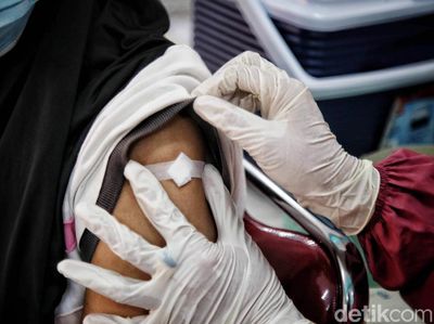 Vaksin Corona untuk Pra Lansia Sasar Kawasan Kelapa Gading