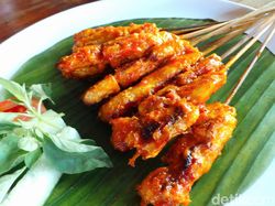 Resep Sate Rembiga Ayam Khas Lombok yang Pedas Manis