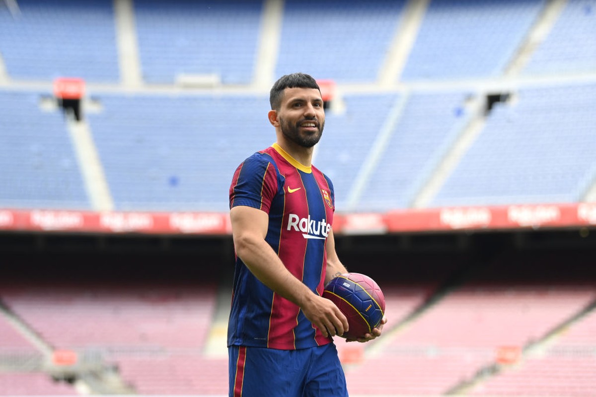 Kode Keras Aguero soal Masa Depan Messi di Barcelona (Getty Images/David Ramos)