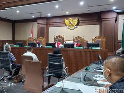 Saksi Ungkap Anak Buah Juliari Simpan Fee Bansos di Safe Deposit Box Bank